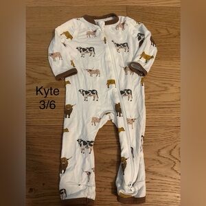 Kyte BABY White and Brown Animal Print Footie